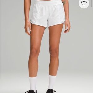 Lululemon hotty hot shorts white 4inch low rise